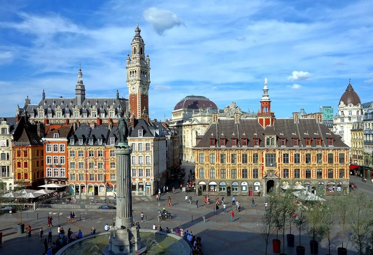 Villa La Chambre Jaune Maison Avec Grande Terrasse Et Garage Prive à Lille France